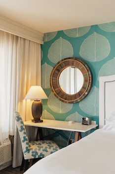 Deluxe Junior Suite