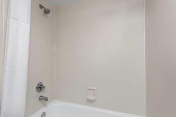 Deluxe Room, 1 King Bed, Non Smoking, Pool View