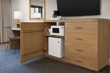 Premium Room, 1 King Bed (Premium King Room)