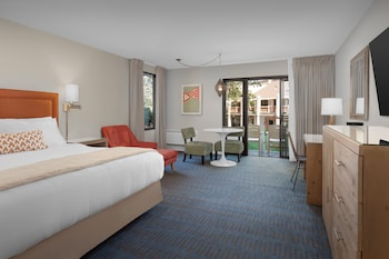 Premium Room, 1 King Bed (Premium King Room)