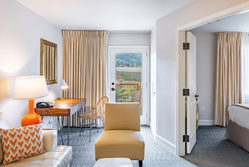 Suite, 1 King Bed