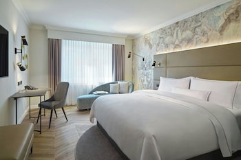 Deluxe Room, 1 King Bed