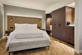 Junior Suite, 1 King Bed