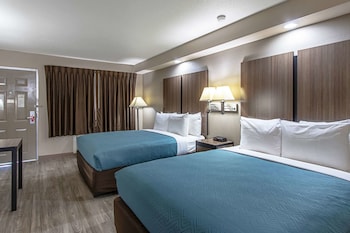 Standard Room, 2 Queen Beds, Non Smoking