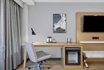 Room, 2 Queen Beds, Accessible, Bathtub (Mobility)