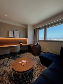 Classic Room, 1 King Bed (Castle View)