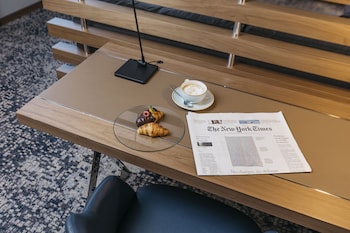Suite, 1 Bedroom, Accessible, Club Lounge Access