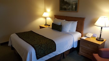 Deluxe Room, 1 Queen Bed, Non Smoking, Private Bathroom (Coast Queen)