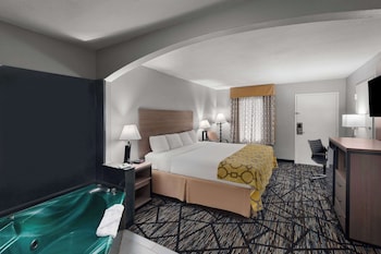 Deluxe Room, 1 King Bed, Non Smoking
