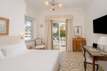 Standard Double or Twin Room, Balcony, Garden View