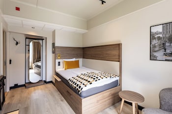 Single Room (Compact)