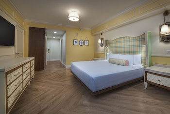 Resort View. Wheelchair accessible with tub and option for hearing accessibility.  1 king bed.