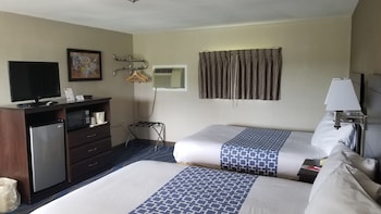 Standard Room, 2 Queen Beds, Non Smoking