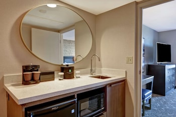 Suite, 2 Queen Beds, Accessible (Roll-In Shower, Mobilty & Hearing)