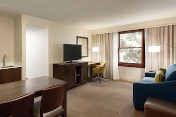 Suite, 1 King Bed, Non Smoking, Kitchen