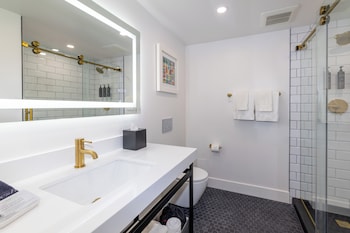 Premier Double Room, 2 Queen Beds