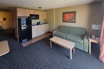 Suite, 1 Queen Bed, Non Smoking, Balcony