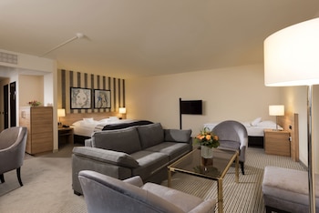 Classic Plus Family Room
