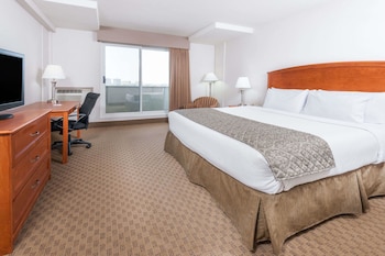 Deluxe Room, 1 Queen Bed, Non Smoking