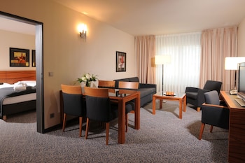 Senior Suite
