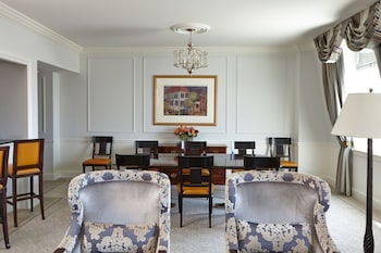 Luxury Suite