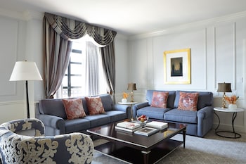 Luxury Suite