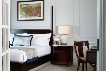 Corner One Bedroom Suite