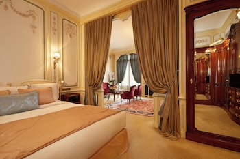 Signature Suite
