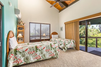 Room, 2 Bedrooms, 2 Bathrooms, Partial Ocean View
