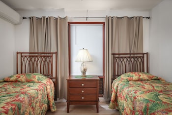 Condo, 2 Bedrooms, 2 Bathrooms (Fairway View)