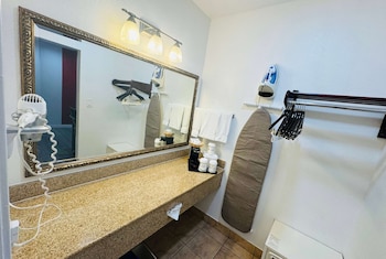 Suite, 1 Bedroom, Non Smoking (2 Queen Beds)