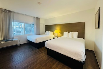 Room, 2 Queen Beds, Non Smoking