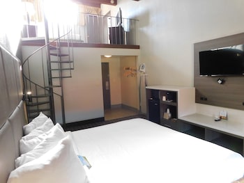 Suite, Multiple Beds, Non Smoking