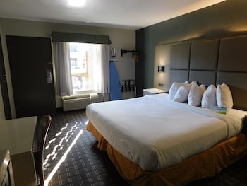 Deluxe Studio Suite, 1 King Bed, Non Smoking