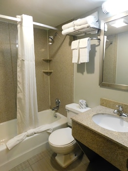 Deluxe Room, 1 King Bed, Non Smoking, Balcony