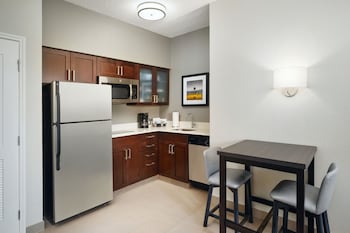 Suite, 1 Bedroom (Hearing Accessible)