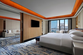 Club Room, 2 Bedrooms