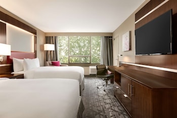 Deluxe Room, 2 Queen Beds, Non Smoking