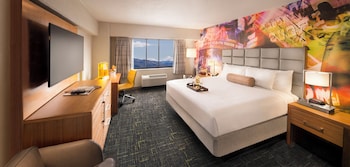 North Tower Luxury Room 1 King Non-Smoking
