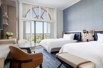 Deluxe Room, 2 Queen Beds, Balcony (Tower)
