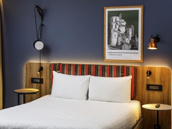 Room (The Works)