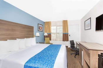 Standard Room, 1 King Bed
