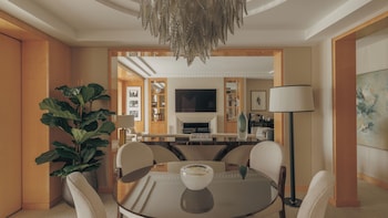 Grand Terrace Suite
