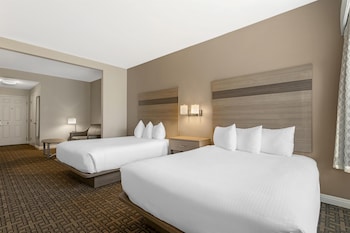 Suite, 2 Queen Beds, Non Smoking, Refrigerator & Microwave