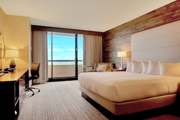 Room, 1 King Bed, Balcony