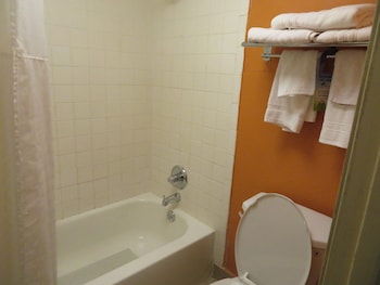 Standard Single Room, 1 King Bed, Smoking