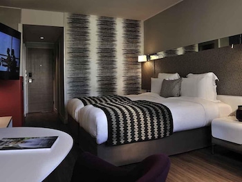 Superior Room, 2 Twin Beds, City View