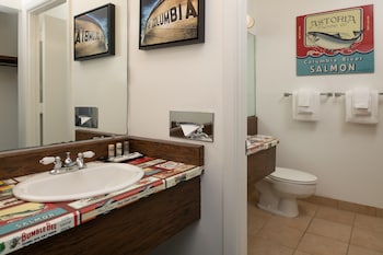 Premium King Theme Room with Marina View and Balcony Not Pet Friendly