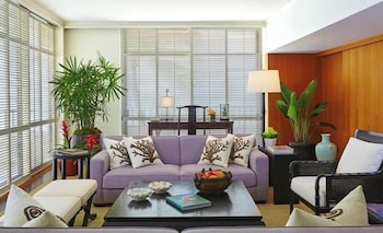 Halekulani Suite