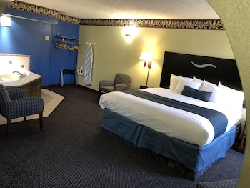 Luxury Suite, 1 King Bed, Non Smoking